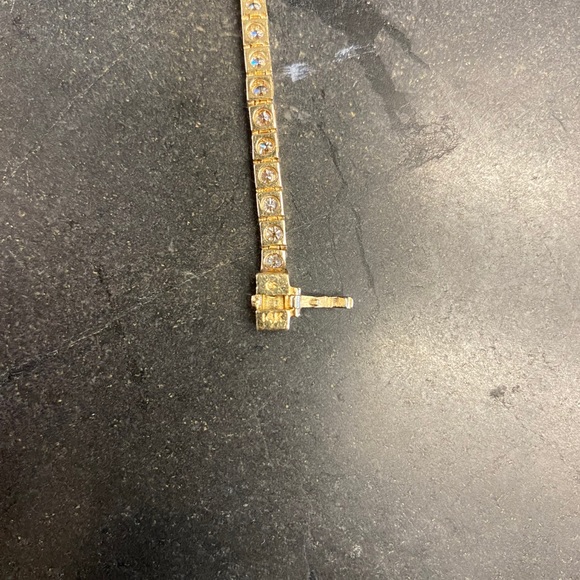 Diamond Tennis Bracelet - Picture 6 of 7